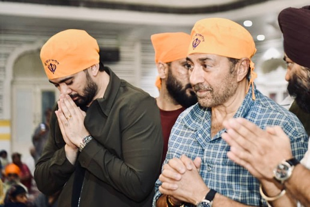 Sunny Deol ‘truly blessed’ after visiting Takhat Sri Harimandir Ji Patna Sahib with son Karan Sunny Deol ‘truly blessed’ after visiting Takhat Sri Harimandir Ji Patna Sahib with son Karan