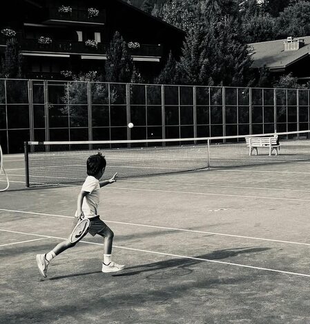 Kareena Kapoor gives a glimpse of her ‘champion son’s sporting spirit Kareena Kapoor gives a glimpse of her ‘champion son’s sporting spirit