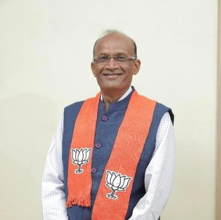 Gujarat bypoll: BJP’s Satish Patel surges ahead in Manjalpur Gujarat bypoll: BJP’s Satish Patel surges ahead in Manjalpur