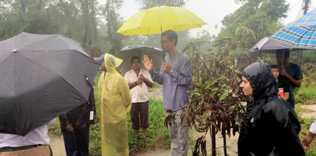 Agricultural scientists help South Gujarat farmers revive flood-hit orchards with restoration methods Agricultural scientists help South Gujarat farmers revive flood-hit orchards with restoration methods