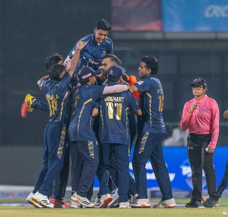 DPL 2026: Monu Shukla shines as Outer Delhi Warriors win in Super Over against New Delhi Tigers DPL 2026: Monu Shukla shines as Outer Delhi Warriors win in Super Over against New Delhi Tigers