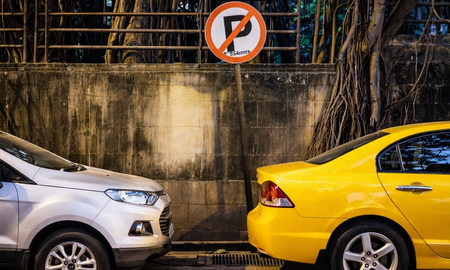 Bengal: App-based parking system in Kolkata soon to curb illegal parking Bengal: App-based parking system in Kolkata soon to curb illegal parking