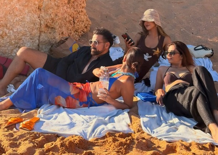 Rithvikk Dhanjani channels his inner Shah Rukh Khan during vacation with Krystle D’Souza Rithvikk Dhanjani channels his inner Shah Rukh Khan during vacation with Krystle D’Souza