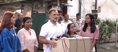 Rahul holds press meet with student protestors, says they defended the ‘idea of India’ Rahul holds press meet with student protestors, says they defended the ‘idea of India’