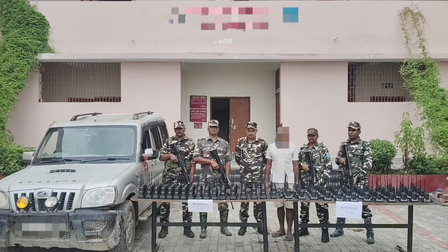 SSB seizes 100 walkie-talkies and Nepalese currency along India-Nepal border SSB seizes 100 walkie-talkies and Nepalese currency along India-Nepal border