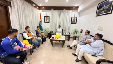 Tripura CM felicitates Commonwealth gold medallist Asmita Dey Tripura CM felicitates Commonwealth gold medallist Asmita Dey