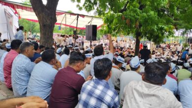 Rajasthan: Talks with Edu Min fail; Grade III teachers continue protest in Jaipur
