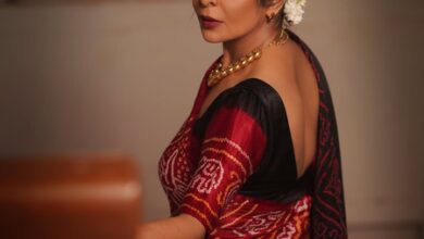 Shefali Shah says her wedding trousseau handloom still carries ‘scent of new love’ Shefali Shah says her wedding trousseau handloom still carries ‘scent of new love’