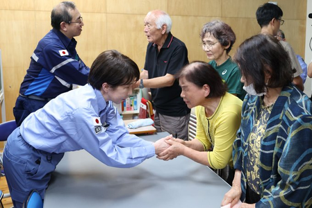 Piano-backed video of Japan PM’s quake-hit area visit draws criticism Piano-backed video of Japan PM’s quake-hit area visit draws criticism