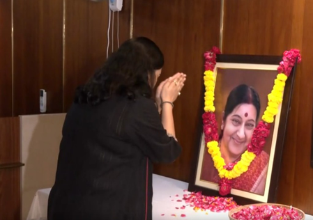 Time moves on, but some voids are never filled: Bansuri Swaraj on her mother’s death anniversary