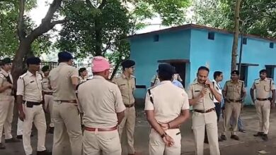 SHO injured as clash erupts during Chehlum procession in Patna SHO injured as clash erupts during Chehlum procession in Patna