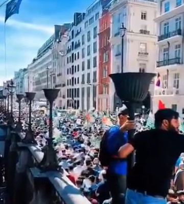 Kashmiri diaspora protests outside Pakistani Consulate in UK over killings of PoK protesters Kashmiri diaspora protests outside Pakistani Consulate in UK over killings of PoK protesters