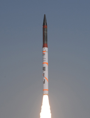 India successfully test fires Agni-4 medium range ballistic missile India successfully test fires Agni-4 medium range ballistic missile