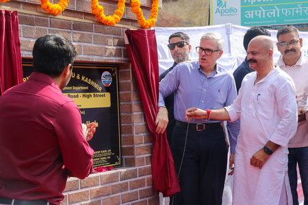 J&K CM Abdullah inaugurates upgraded Residency Road High Street in Jammu J&K CM Abdullah inaugurates upgraded Residency Road High Street in Jammu