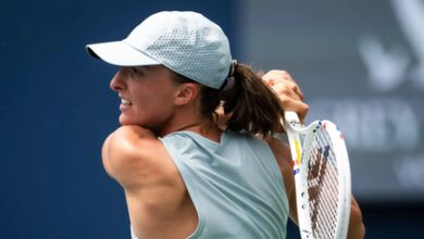 Tennis: Swiatek enjoys 66-minute victory over Golubic to make Toronto last 16