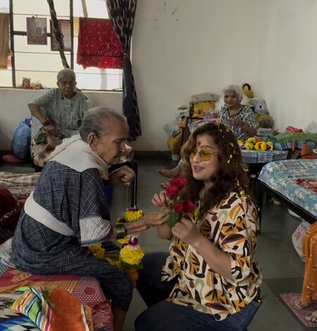 Shilpa Shinde skips ‘Lock Upp’ success party, receives grand welcome from elderly women at her Karjat shelter home