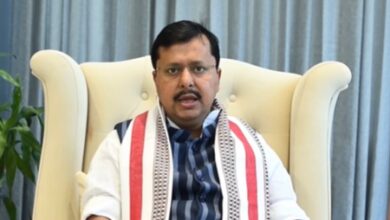 Nitin Nabin hails India’s weavers on National Handloom Day, backs ‘vocal for local’ Nitin Nabin hails India’s weavers on National Handloom Day, backs ‘vocal for local’