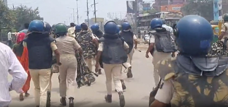 Protest erupts after youth’s death in road accident in Patna, bus set ablaze Protest erupts after youth’s death in road accident in Patna, bus set ablaze
