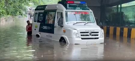 Heavy rain triggers waterlogging, traffic congestion across Delhi-NCR; IMD issues red alert Heavy rain triggers waterlogging, traffic congestion across Delhi-NCR; IMD issues red alert