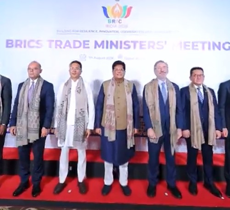 Piyush Goyal showcases Jaipur’s Sanganeri heritage at BRICS meet