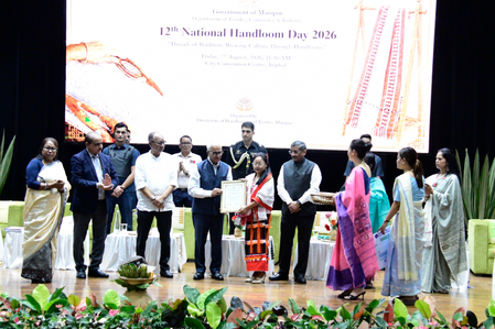 Manipur CM hails women’s pioneering role in handloom sector Manipur CM hails women’s pioneering role in handloom sector