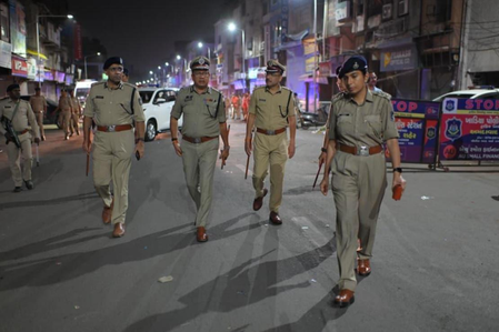 Gujarat Police check 4,712 vehicles during overnight combing op in Ahmedabad Gujarat Police check 4,712 vehicles during overnight combing op in Ahmedabad