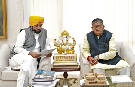 Punjab CM calls on Guv, seeks 10 days’ parole for Hawara on humanitarian grounds to meet ailing mother