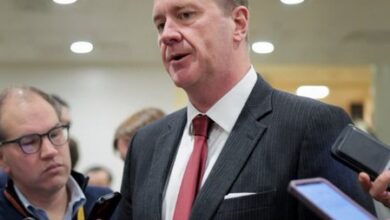 US senator targets H-1B green card pathway US senator targets H-1B green card pathway