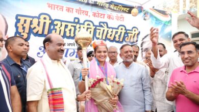 Speaker Birla felicitates CWG gold medallist Arundhati Chaudhary during Kota-Bundi visit