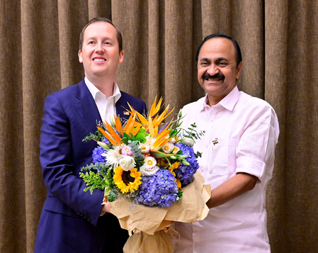 Kerala CM Satheesan meets U.S. Ambassador to India Gor Kerala CM Satheesan meets U.S. Ambassador to India Gor