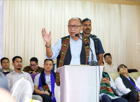 Manipur CM, tribal leaders announce reopening of highways for free movement Manipur CM, tribal leaders announce reopening of highways for free movement