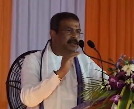 Dharmendra Pradhan targets Naveen Patnaik, vows to serve Odisha Dharmendra Pradhan targets Naveen Patnaik, vows to serve Odisha