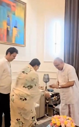 Biplab Deb meets BJP leader B.L. Santhosh in Delhi, seeks blessings for newly married life