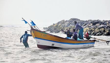 TN’s Thoothukudi fishing community demands sea ambulance services to save lives TN’s Thoothukudi fishing community demands sea ambulance services to save lives