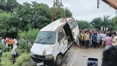 Nine die as van swept away in swollen drain in MP’s Rajgarh (Lead) Nine die as van swept away in swollen drain in MP’s Rajgarh (Lead)