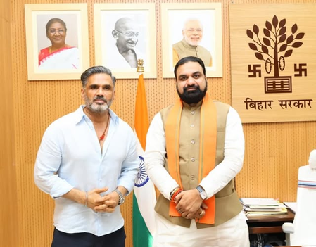 Actor Suniel Shetty meets Bihar CM, plans film shoot in state Actor Suniel Shetty meets Bihar CM, plans film shoot in state