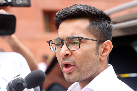 Bengal: Abhishek Banerjee sends legal notice to Bengal Minister Bengal: Abhishek Banerjee sends legal notice to Bengal Minister