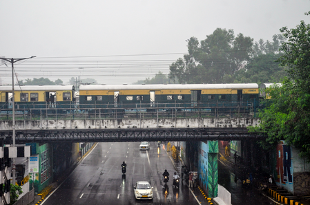 Delhi-NCR braces for heavy rain ahead of I-Day; air quality remains in poor category Delhi-NCR braces for heavy rain ahead of I-Day; air quality remains in poor category