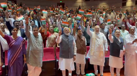 NDA’s ‘Mangal Milan’ meet begins with ‘Vande Mataram’ slogans NDA’s ‘Mangal Milan’ meet begins with ‘Vande Mataram’ slogans
