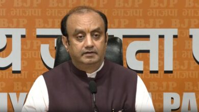 Don’t panic, don’t run away; listen to HM Shah’s reply: BJP sharpens attack on Rahul Gandhi Don’t panic, don’t run away; listen to HM Shah’s reply: BJP sharpens attack on Rahul Gandhi