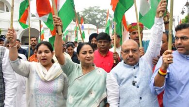 Speaker Vijender Gupta, CM Rekha Gupta lead ‘Tiranga Yatra’ at Delhi Assembly