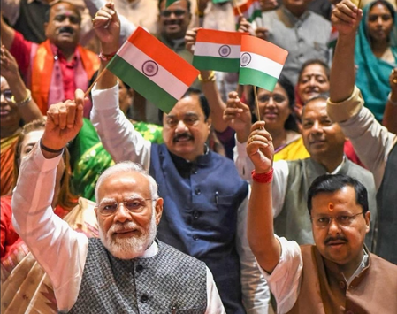 Tricolour-waving marks NDA’s ‘Mangal Milan’, Rajinder Gupta joins MPs Tricolour-waving marks NDA’s ‘Mangal Milan’, Rajinder Gupta joins MPs