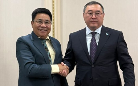 Kazakhstan: Indian Envoy, Almaty Guv discuss cooperation Kazakhstan: Indian Envoy, Almaty Guv discuss cooperation