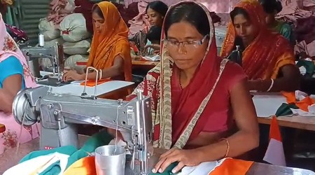 Har Ghar Tiranga campaign generates employment for Jeevika Didis in Samastipur Har Ghar Tiranga campaign generates employment for Jeevika Didis in Samastipur