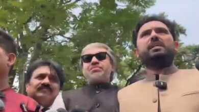 PTI protests outside Pakistan SC over Imran Khan’s health, case delays PTI protests outside Pakistan SC over Imran Khan’s health, case delays