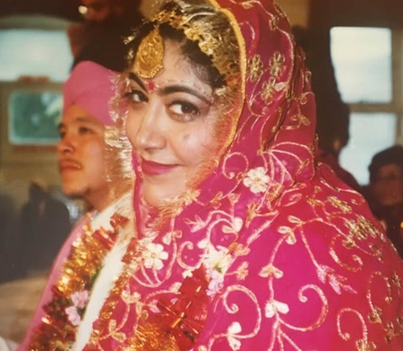 Gurinder Chadha shares an unseen wedding moment, recalls videographer telling her, ‘An Indian bride never smiles’ Gurinder Chadha shares an unseen wedding moment, recalls videographer telling her, ‘An Indian bride never smiles’