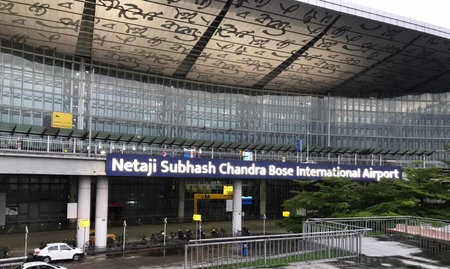 Tech snag delays Air India Express flight for 6 hours at Kolkata airport, passengers protest Tech snag delays Air India Express flight for 6 hours at Kolkata airport, passengers protest