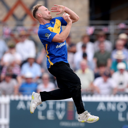 Sussex all-rounder Danny Lamb calls time on career at 30 after neck injury Sussex all-rounder Danny Lamb calls time on career at 30 after neck injury