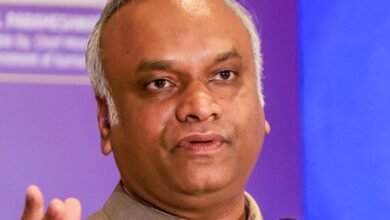 K’taka: OTT apps found on Prajwal’s phone; Kharge says he ordered jail raid (Lead) K’taka: OTT apps found on Prajwal’s phone; Kharge says he ordered jail raid (Lead)
