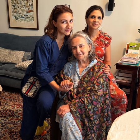 Kareena reacts as SIL Soha Ali Khan poses with MIL Sharmila Tagore Kareena reacts as SIL Soha Ali Khan poses with MIL Sharmila Tagore